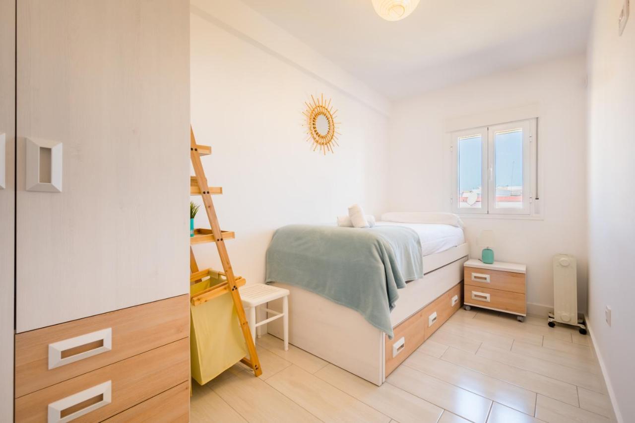 Wide And Colourful- 3Bd 1Bth- Triana Appartement Sevilla Buitenkant foto